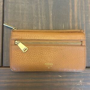 FOSSIL Preston Clutch Multi-Function Womens Wallet Light‎ Brown Tan No Strap